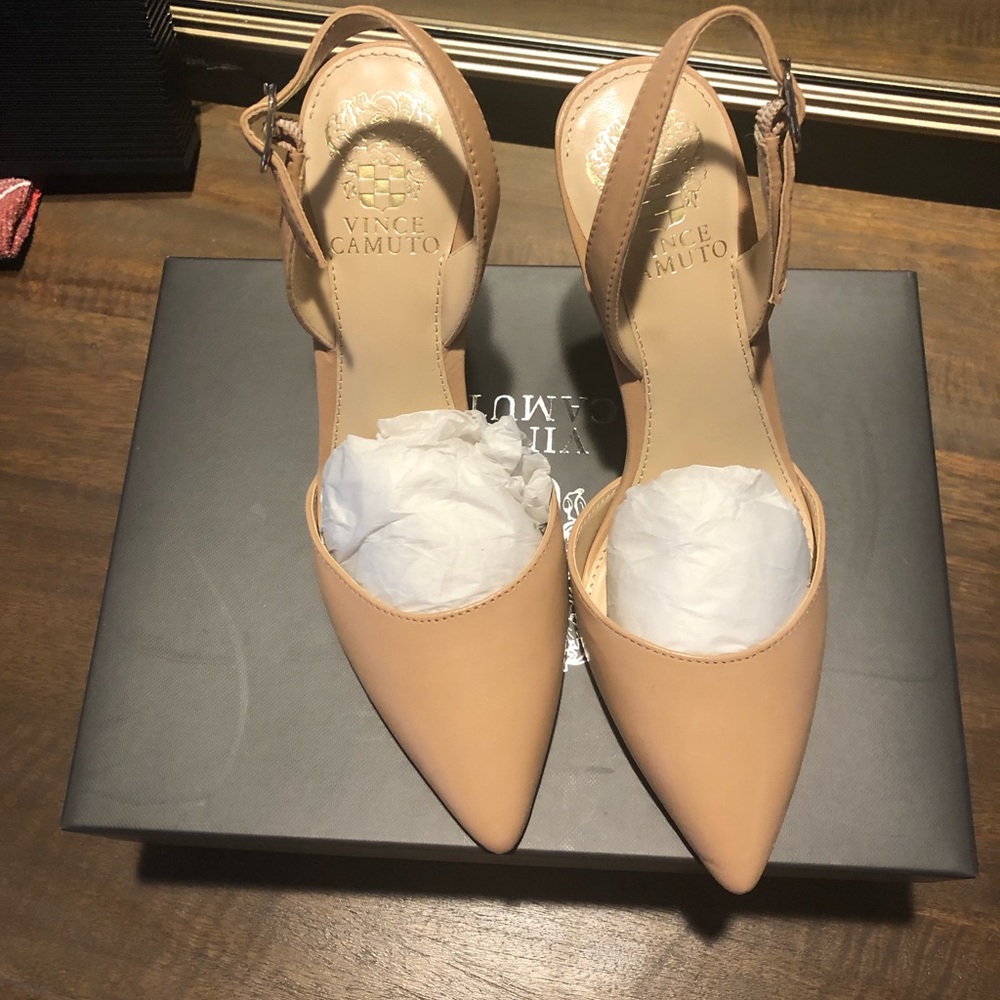Vince Camuto Nude Slingback Pump sz 7